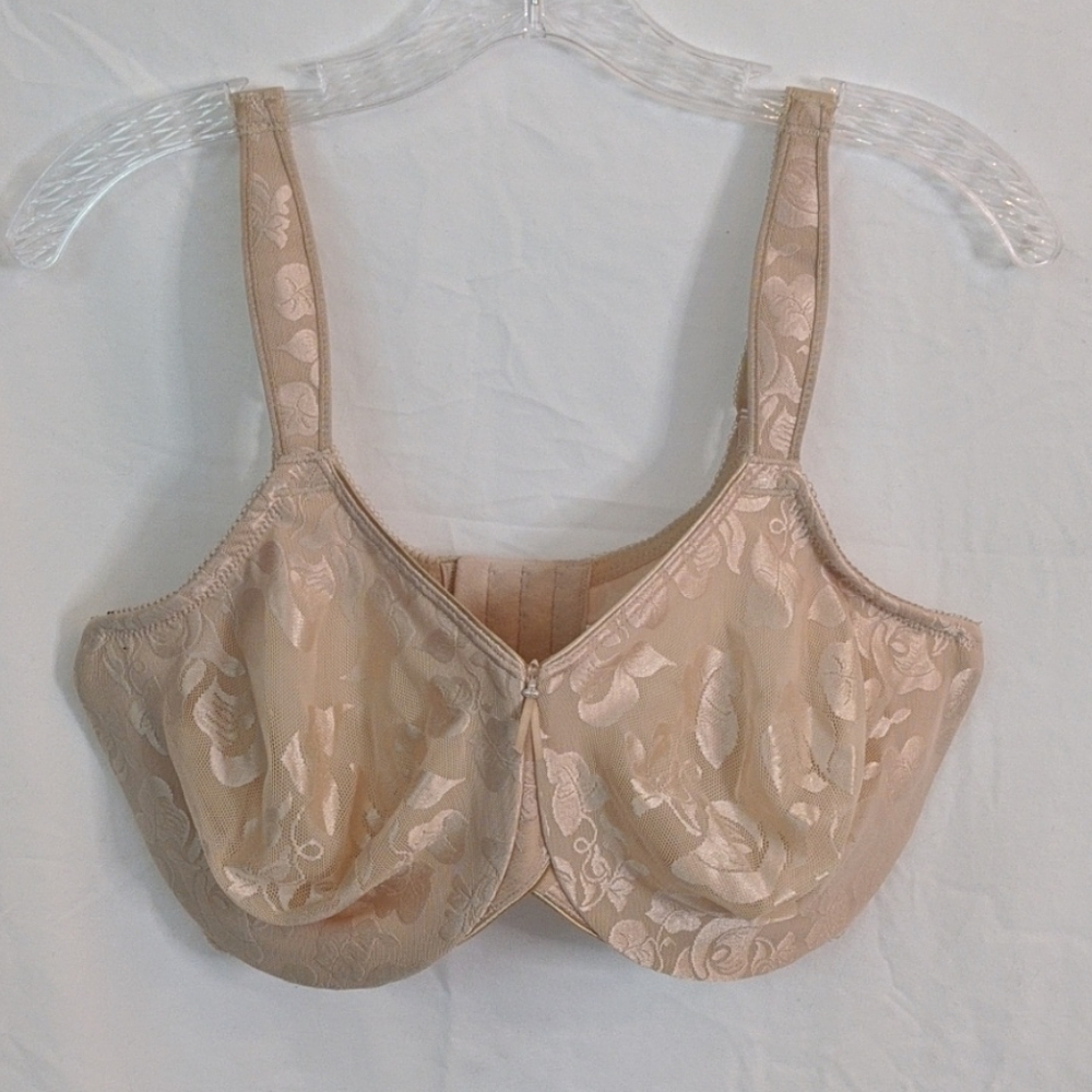 Wacoal 40DDD underwire bra in like new condition